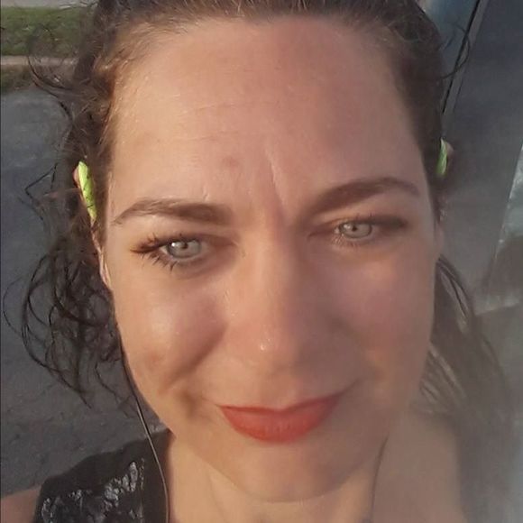 Meet your Posher, Gifter - Picture 1 of 1